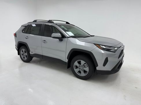 New 2025 Toyota RAV4 XLE w/ Convenience Package image 1