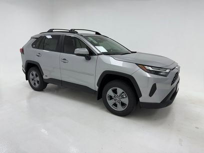 New 2025 Toyota RAV4 XLE w/ Convenience Package
