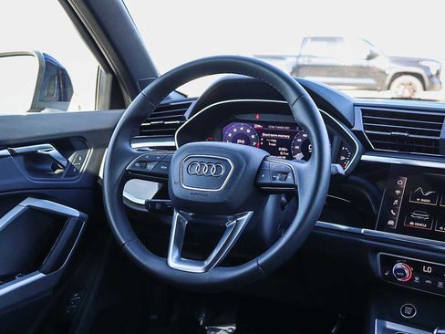 Used 2025 Audi Q3 2.0T Premium w/ Convenience Package image 22