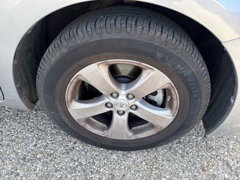 Used 2012 Toyota Sienna LE image 4