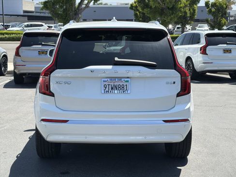 Certified 2025 Volvo XC90 B6 Core AWD/4WD image 6