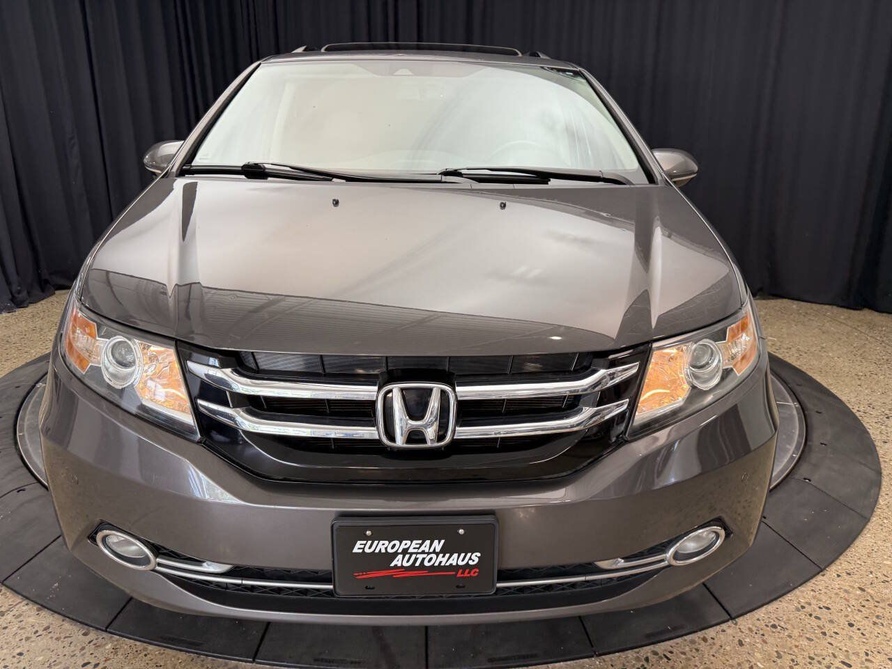 Used 2014 Honda Odyssey Touring image 10