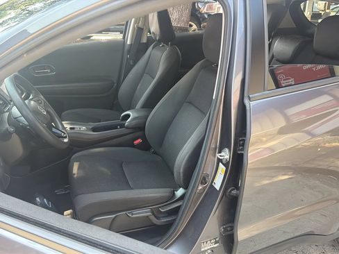 Used 2019 Honda HR-V EX image 10