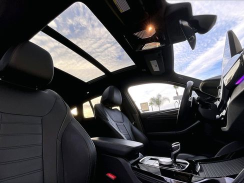 Used 2023 BMW X4 M40i w/ Premium Package image 22