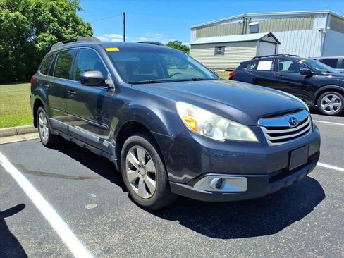 Used 2012 Subaru Outback 3.6R Limited w/ Moonroof Pkg AWD/4WD image 12
