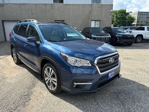 Used 2022 Subaru Ascent Limited w/ Technology Package AWD/4WD image 9