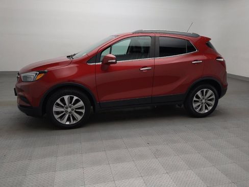 Used 2018 Buick Encore Preferred image 2