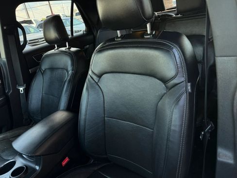 Used 2019 Ford Explorer Limited w/ Class III Trailer Tow Package FWD image 42