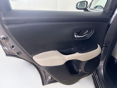 Used 2023 Honda HR-V LX image 21