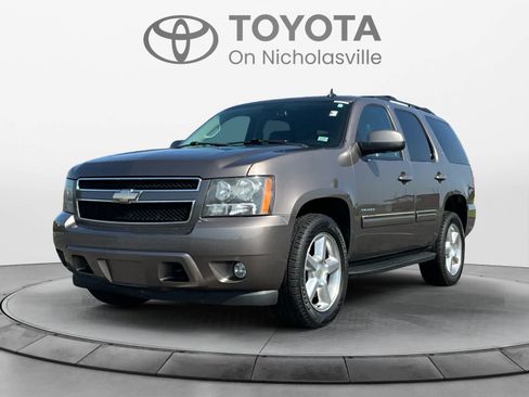 Used 2011 Chevrolet Tahoe LT w/ Luxury Package AWD/4WD image 1