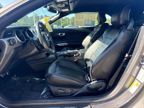 Used 2018 Ford Mustang Premium RWD image 12