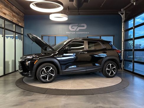 Used 2022 Chevrolet TrailBlazer RS w/ Convenience Package FWD image 24