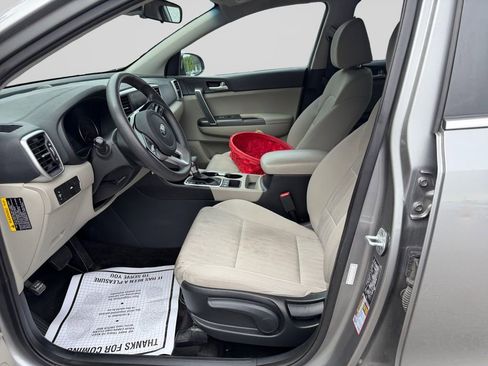 Used 2020 Kia Sportage LX AWD/4WD image 10
