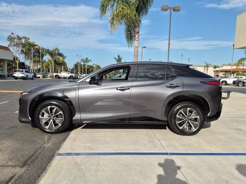 Used 2023 Lexus RZ 450e Premium w/ Technology Package AWD/4WD image 8