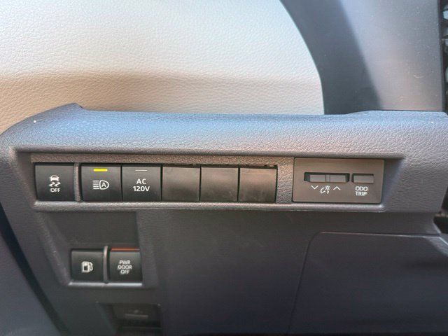 Used 2022 Toyota Sienna Limited AWD/4WD image 22