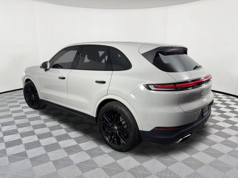 Certified 2026 Porsche Cayenne AWD/4WD image 3