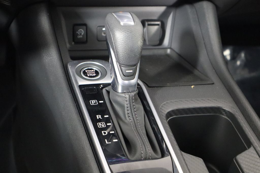 Used 2024 Nissan Sentra SV FWD image 27