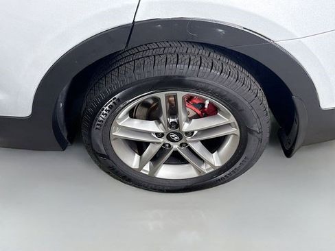 Used 2018 Hyundai Santa Fe Sport w/ 2.4L Value Package 02 FWD image 41