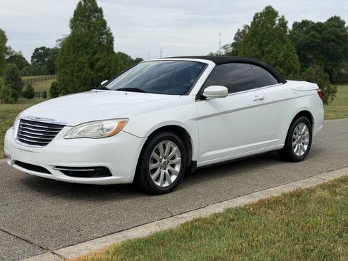 Used 2012 Chrysler 200 Touring FWD image 29
