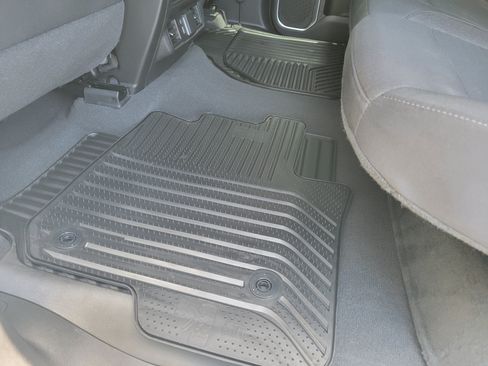 Certified 2024 Chevrolet Silverado 1500 LT AWD/4WD image 40