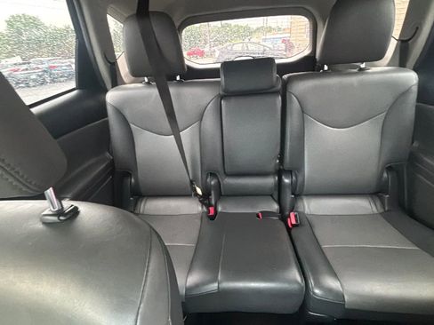 Used 2014 Toyota Prius V Five FWD image 21