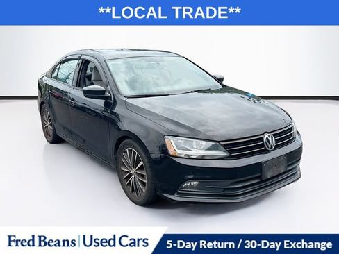Used 2017 Volkswagen Jetta Sport FWD image 1