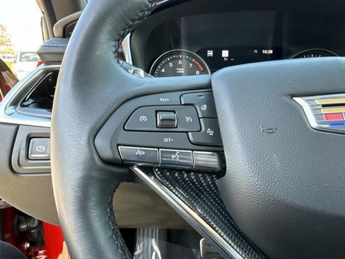 Used 2024 Cadillac XT6 Sport w/ Technology Package image 33