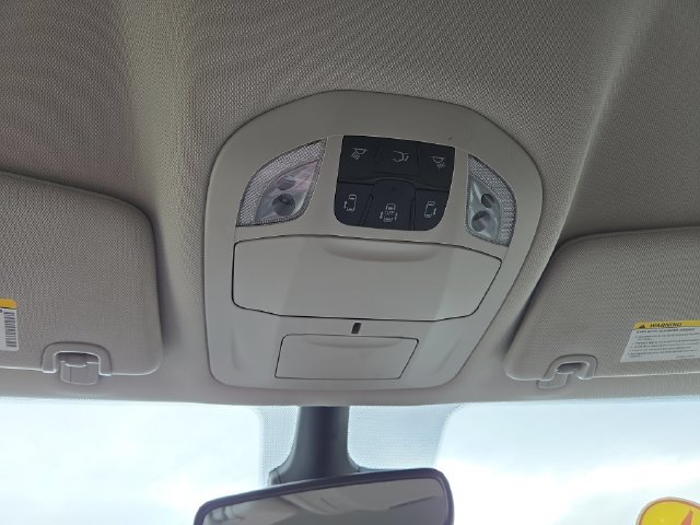 Used 2024 Chrysler Pacifica Touring-L FWD image 30