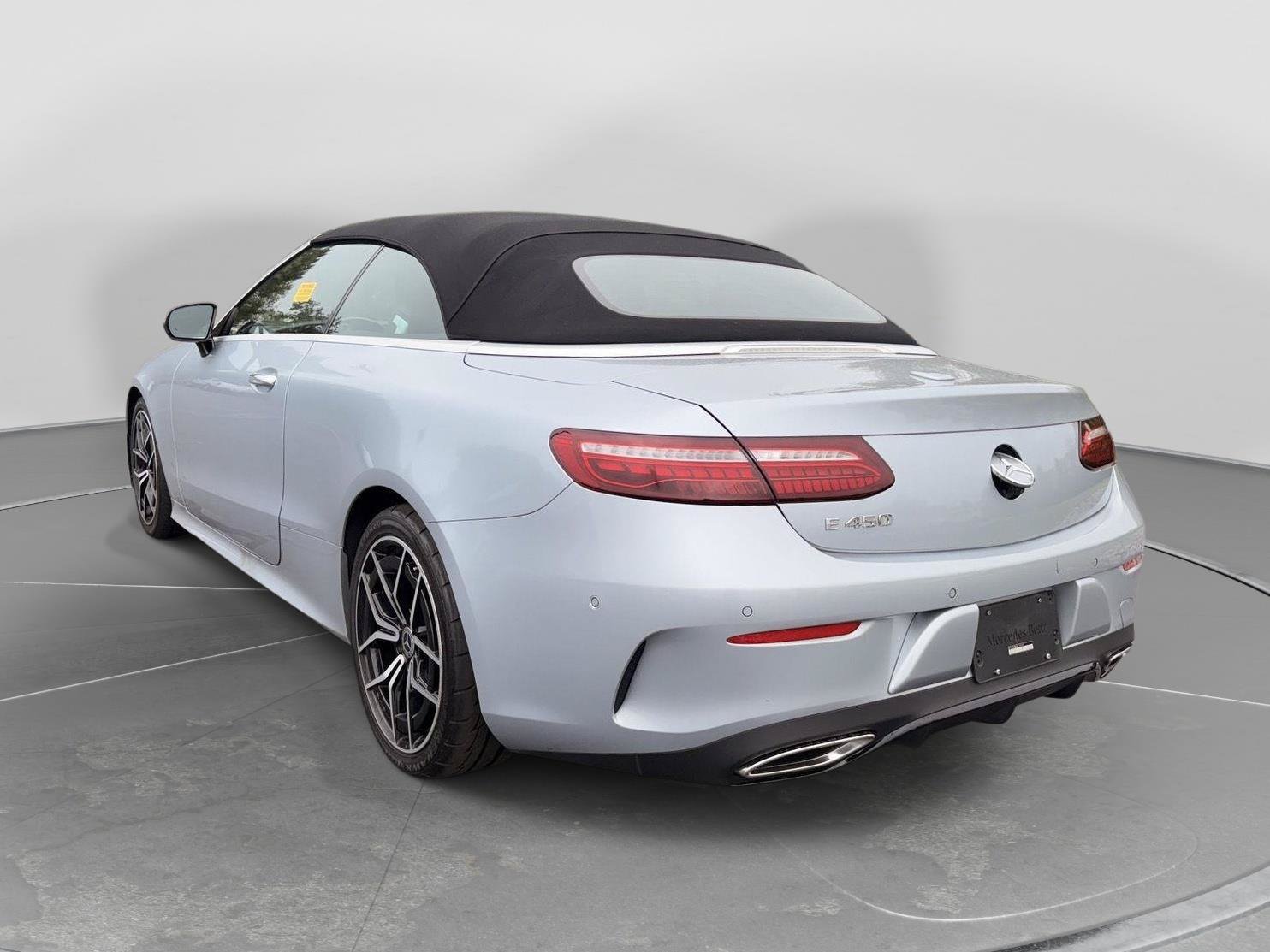 Used 2021 Mercedes-Benz E 450 Cabriolet image 2