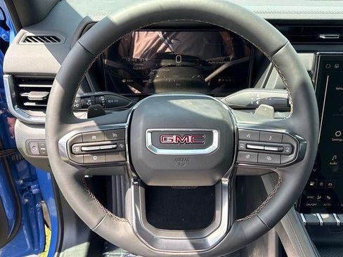 New 2027 GMC Terrain AT4 w/ LPO, Floor Liner Package AWD/4WD image 10