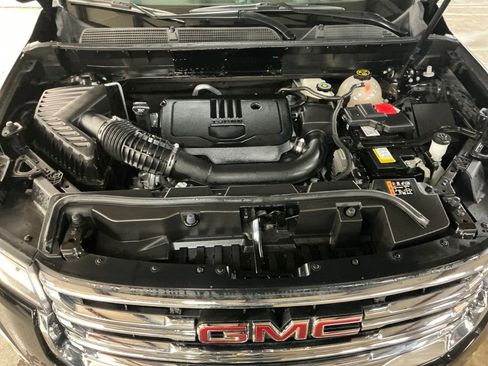 Certified 2023 GMC Acadia SLE w/ Driver Convenience Package image 22