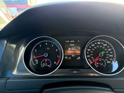 Used 2019 Volkswagen Golf Alltrack S image 23