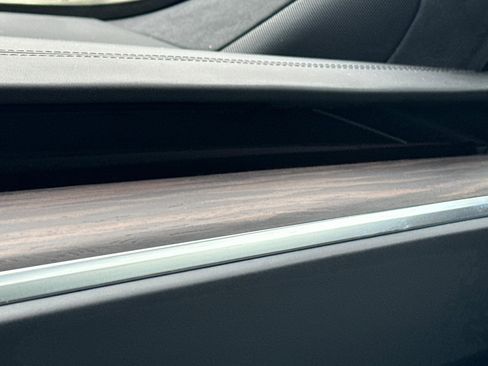 Used 2024 Tesla Model S image 29