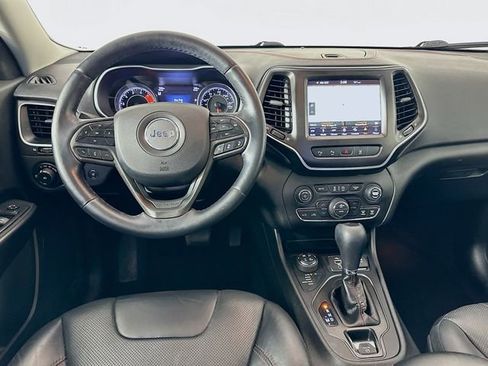 Used 2019 Jeep Cherokee Trailhawk image 23