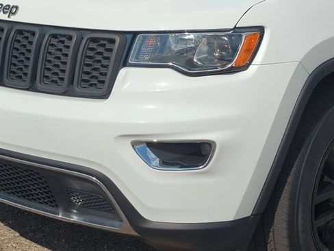 Used 2020 Jeep Grand Cherokee Limited AWD/4WD image 9