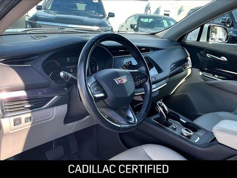 Certified 2022 Cadillac XT4 Luxury image 16