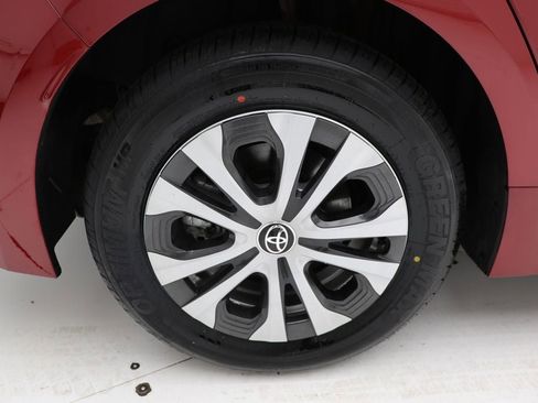 Used 2022 Toyota Corolla LE image 9