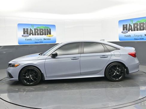 Used 2024 Honda Civic Sport image 2