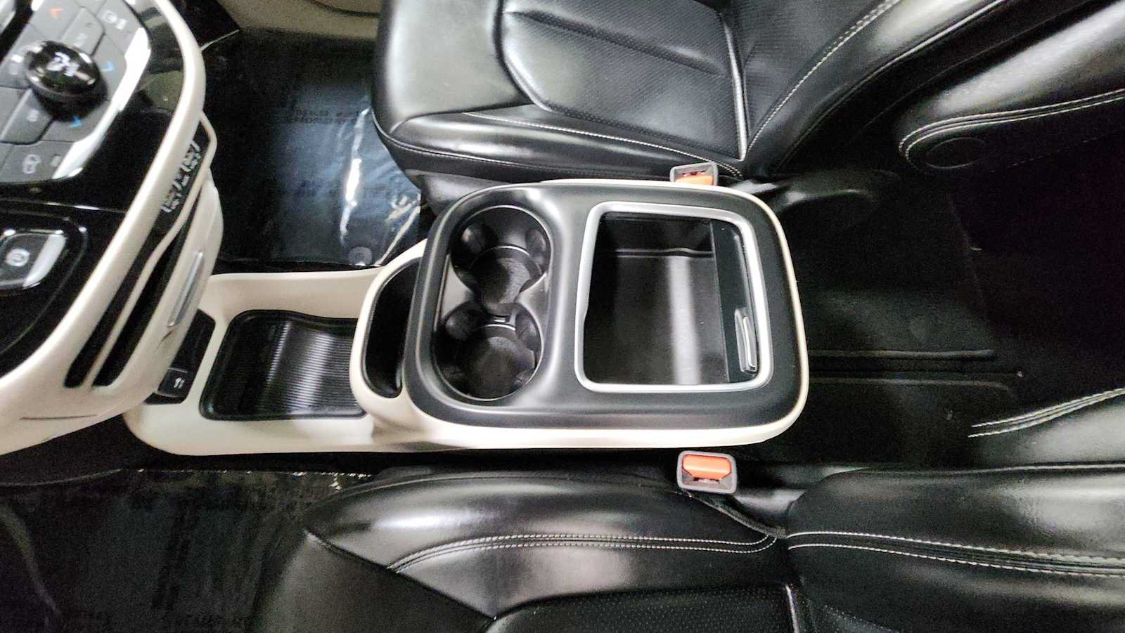 Used 2023 Chrysler Pacifica Touring-L FWD image 22