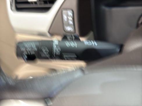 Used 2016 Chevrolet Suburban LTZ image 16