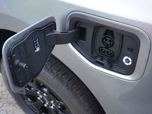 New 2025 Ford F150 Lightning XLT AWD/4WD image 17