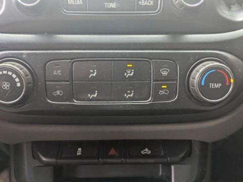 Used 2016 Chevrolet Colorado W/T image 32