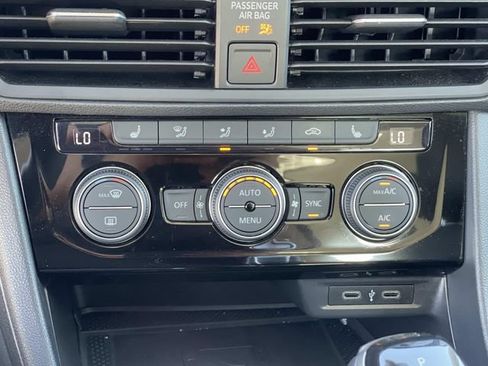 Used 2022 Volkswagen Jetta SEL FWD image 16