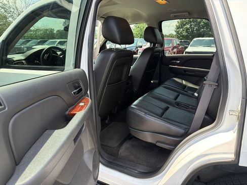 Used 2011 Chevrolet Tahoe LT AWD/4WD image 9