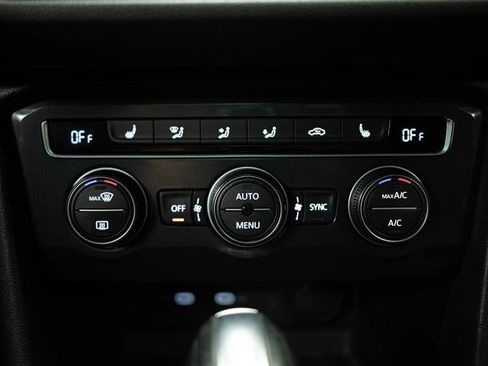 Used 2021 Volkswagen Tiguan SE R-Line image 21