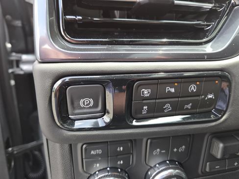New 2026 GMC Yukon XL AT4 Ultimate w/ LPO, Floor Liner Package AWD/4WD image 15