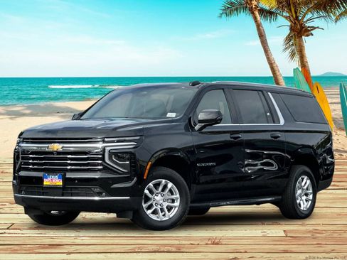 Used 2026 Chevrolet Suburban LT w/ Comfort Package RWD image 2