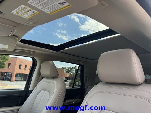 Used 2024 Ford Expedition Max Limited image 15