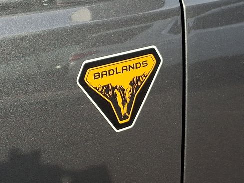 Used 2024 Ford Bronco Badlands AWD/4WD image 33