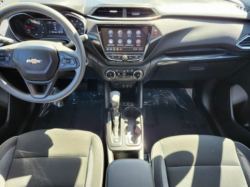 Used 2023 Chevrolet TrailBlazer LT w/ Convenience Package AWD/4WD image 12